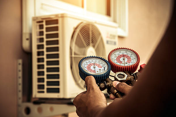 Professional Hvac technician working in Mount Olive, NC